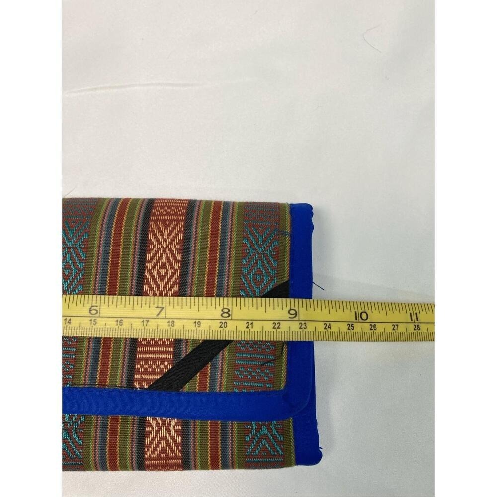 Handwoven Bhutanese Wristlet Wallet  Artisan Clutch with Zipper Compartments | M - Picture 6 of 10